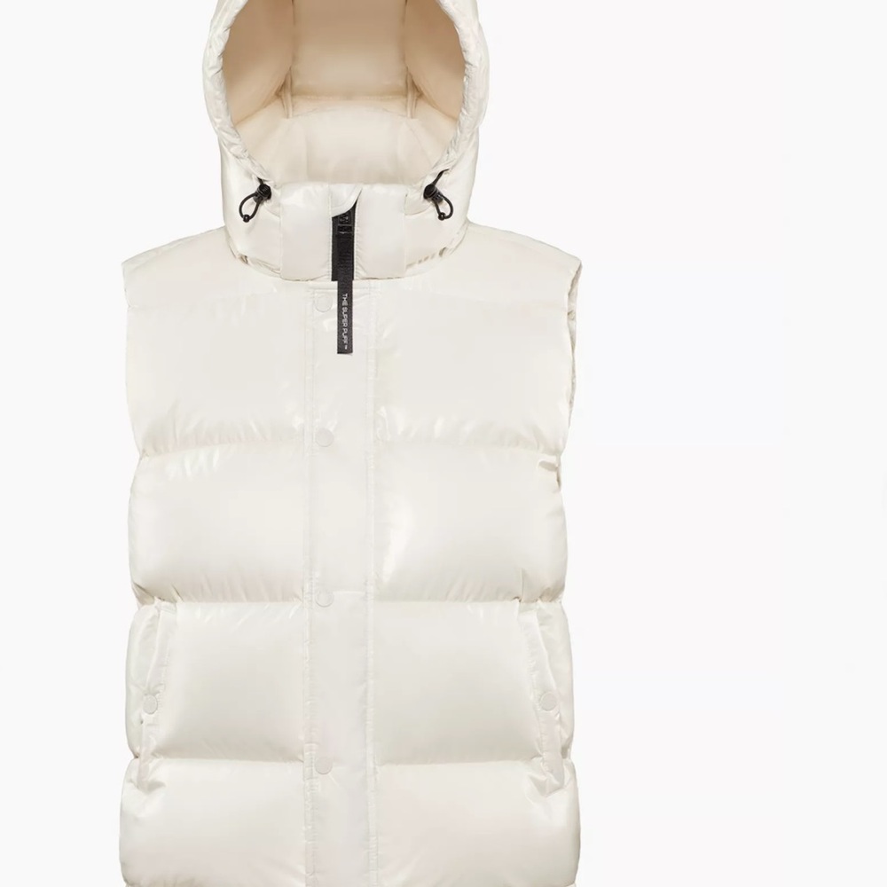 Aritzia super puff vest